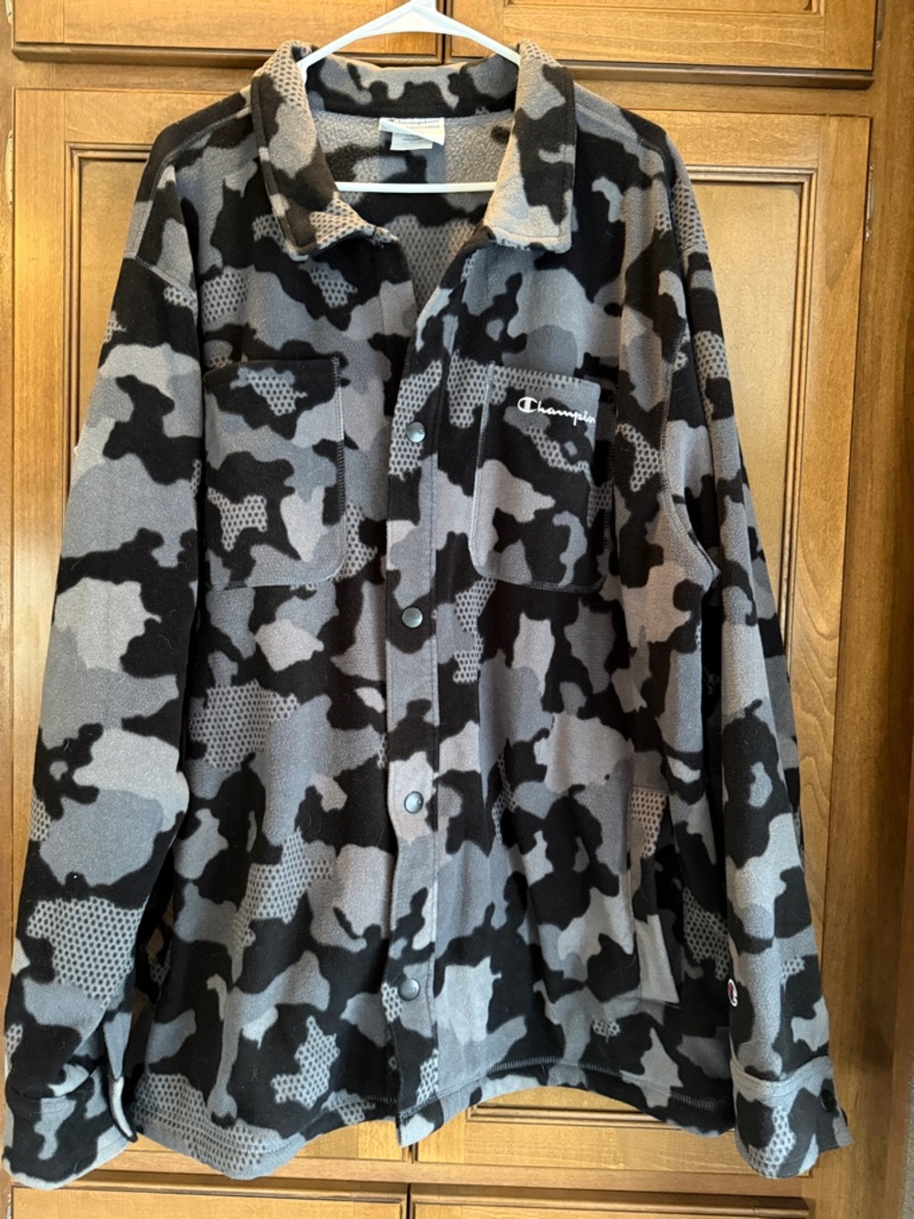 Champion Gray & Black Camouflage Fleece Button-Up Shirt Jacket